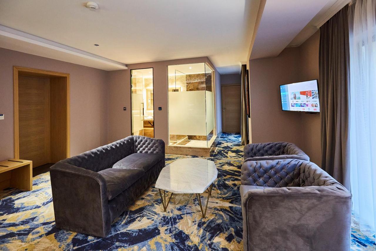 A - Park Hotel